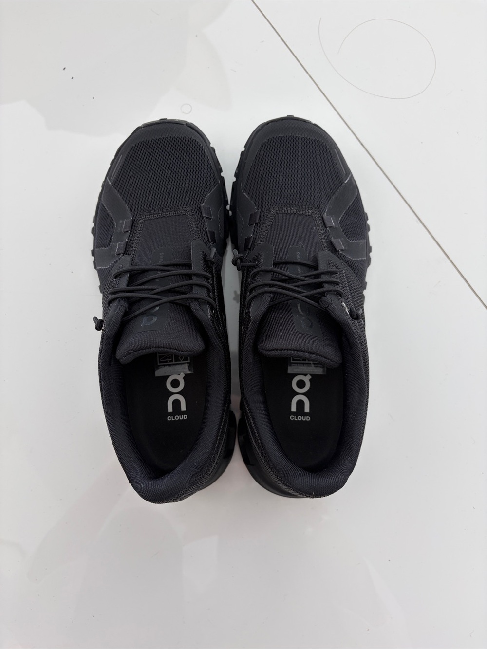 On Cloud sneakers